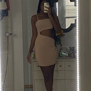 SAme DRESS BUT IN BLACK